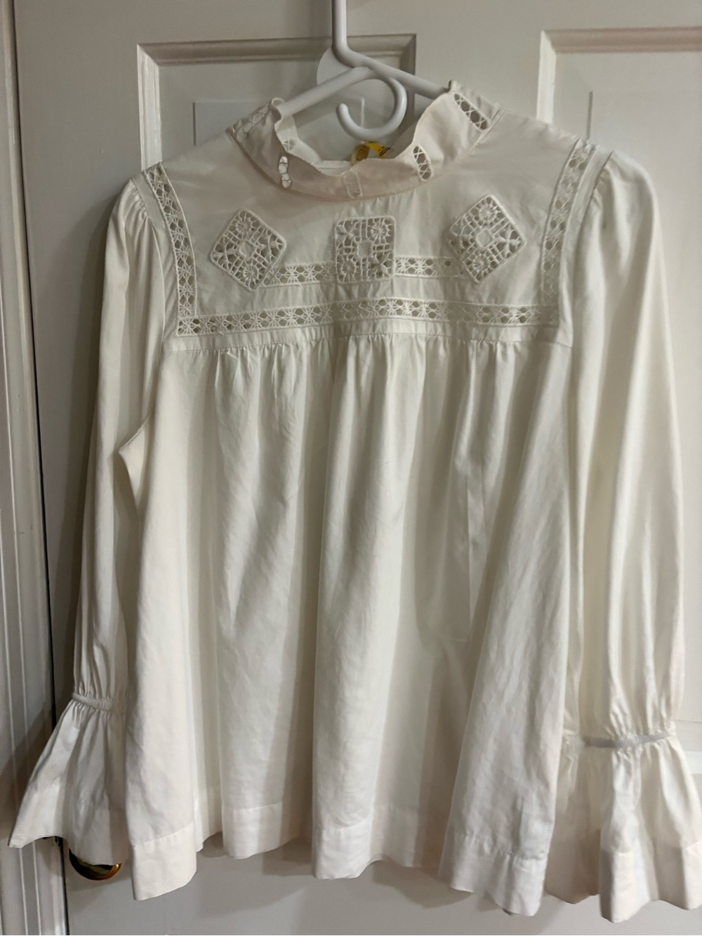 Free People women’s size medium, gorgeous white Lace-Trim Long Sleeve Top